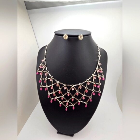 Vintage Avon Pink Stones Bib Necklace 18 With Clear Rhinestone - Picture 1 of 6
